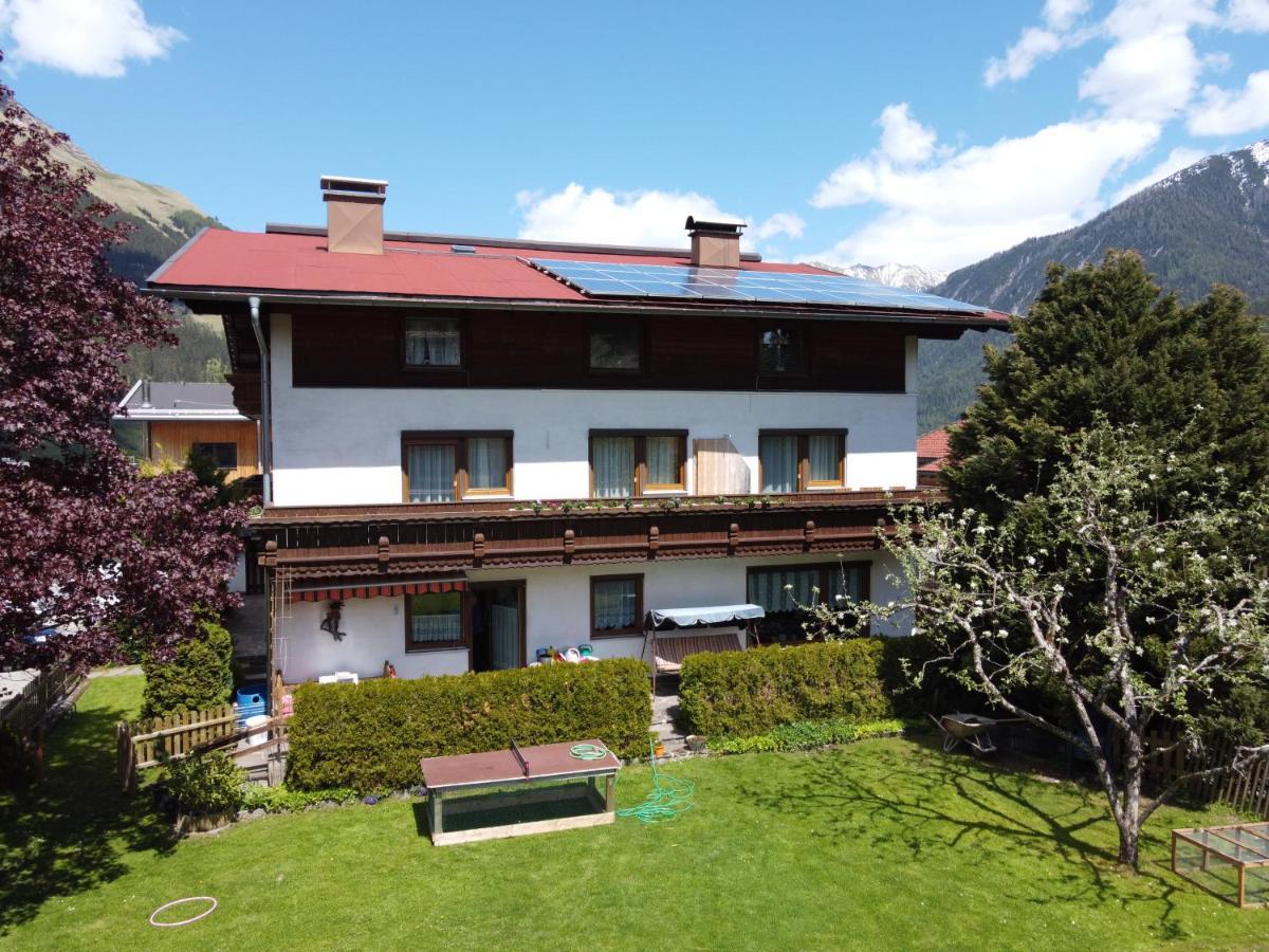 Gästehaus Wolf Elbigenalp Exterior foto